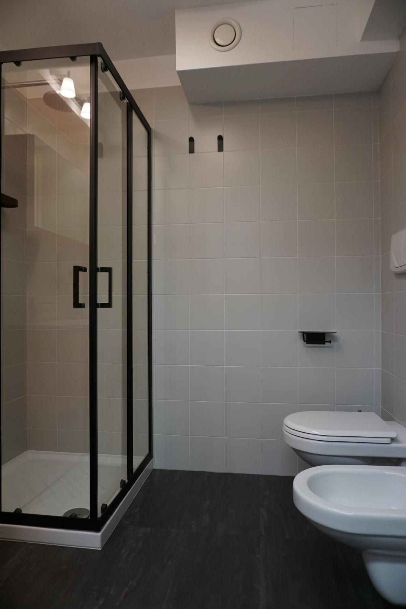 Milan Space Loft - Apartment Close To M5 Subway - Free Parking - Sky & Netflix Tv 외부 사진